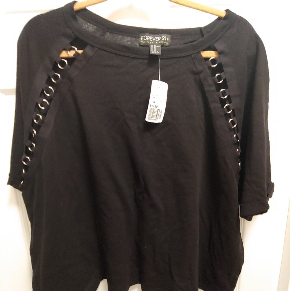 Forever21+ Ring Detail Tee